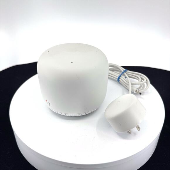 Google Nest WiFi Point - Excellent Condition - Picture 6 of 16